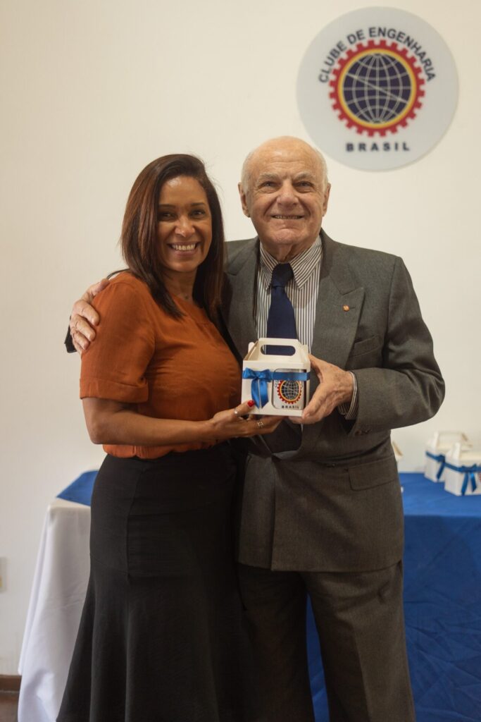 Almoço de julho no Clube presta homenagem a Paulo Poggi e aos aniversariantes almoco de julho no clube presta homenagem a paulo poggi e aos aniversariantes almoco de julho no clube presta homenagem a paulo poggi e aos aniversariantes 11