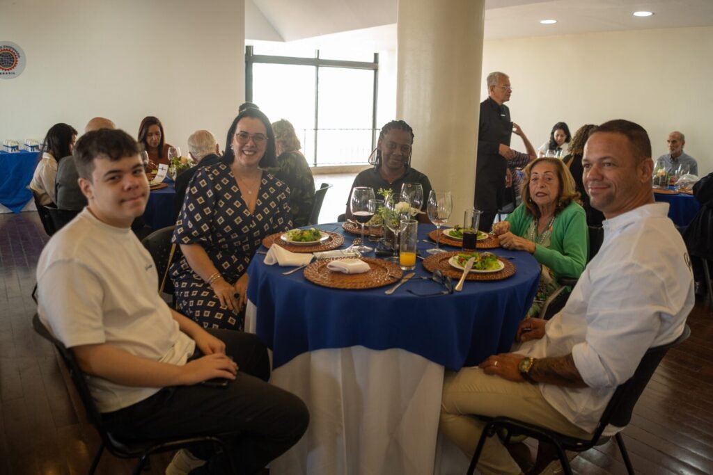 Almoço de julho no Clube presta homenagem a Paulo Poggi e aos aniversariantes almoco de julho no clube presta homenagem a paulo poggi e aos aniversariantes almoco de julho no clube presta homenagem a paulo poggi e aos aniversariantes 19