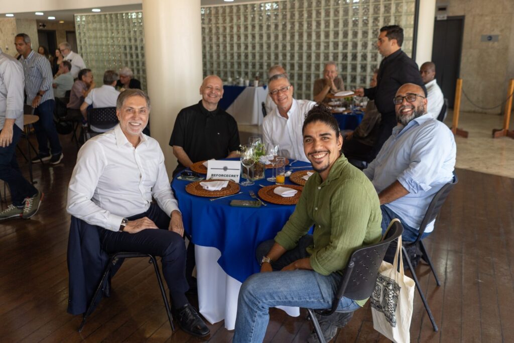 Almoço de julho no Clube presta homenagem a Paulo Poggi e aos aniversariantes almoco de julho no clube presta homenagem a paulo poggi e aos aniversariantes almoco de julho no clube presta homenagem a paulo poggi e aos aniversariantes 20