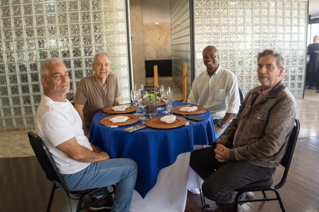 Almoço de julho no Clube presta homenagem a Paulo Poggi e aos aniversariantes almoco de julho no clube presta homenagem a paulo poggi e aos aniversariantes almoco de julho no clube presta homenagem a paulo poggi e aos aniversariantes 25