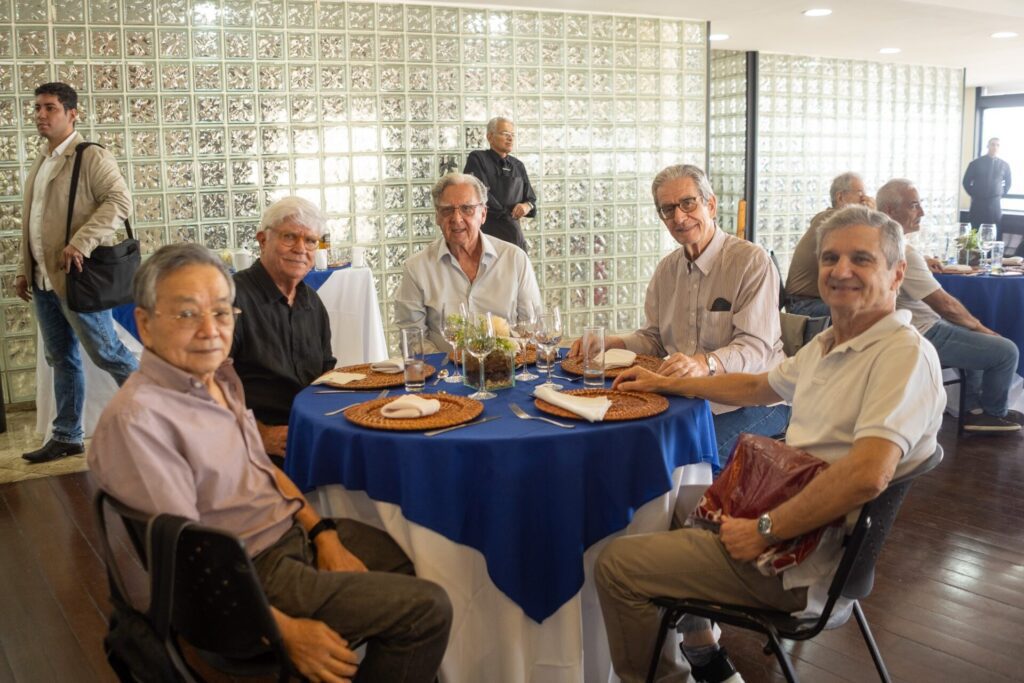 Almoço de julho no Clube presta homenagem a Paulo Poggi e aos aniversariantes almoco de julho no clube presta homenagem a paulo poggi e aos aniversariantes almoco de julho no clube presta homenagem a paulo poggi e aos aniversariantes 29