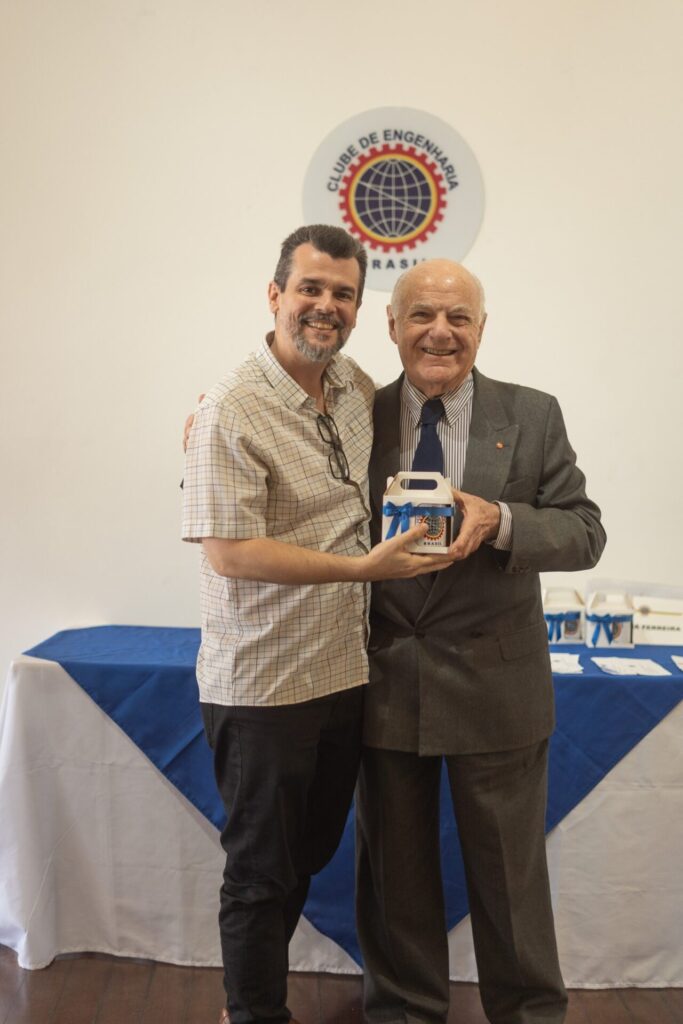 Almoço de julho no Clube presta homenagem a Paulo Poggi e aos aniversariantes almoco de julho no clube presta homenagem a paulo poggi e aos aniversariantes almoco de julho no clube presta homenagem a paulo poggi e aos aniversariantes 3