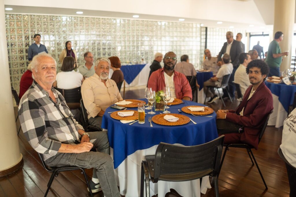Almoço de julho no Clube presta homenagem a Paulo Poggi e aos aniversariantes almoco de julho no clube presta homenagem a paulo poggi e aos aniversariantes almoco de julho no clube presta homenagem a paulo poggi e aos aniversariantes 31