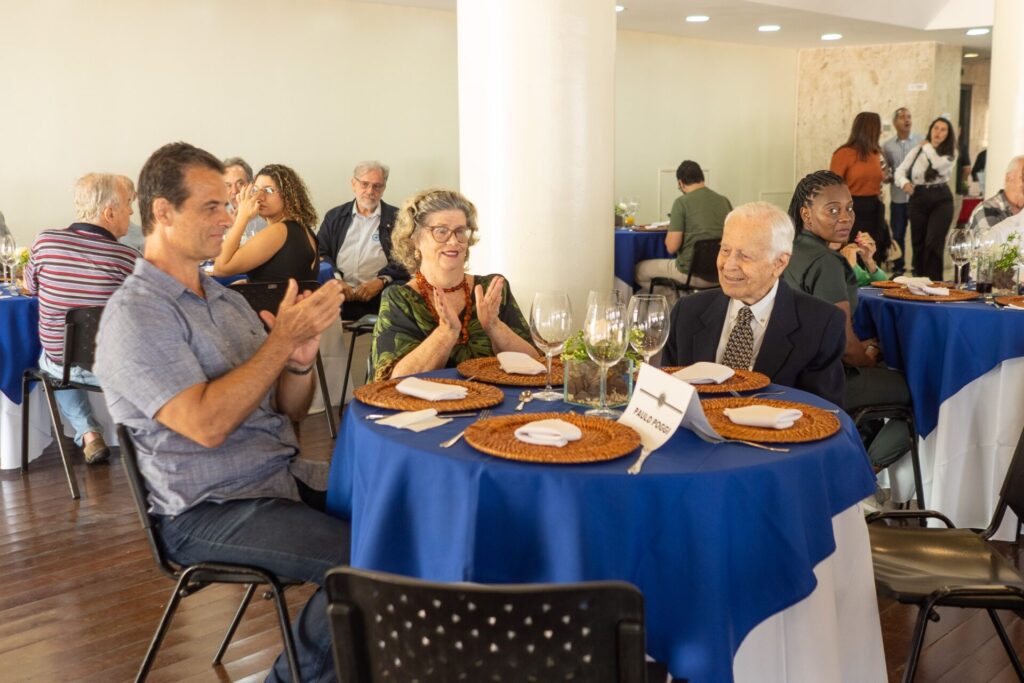 Almoço de julho no Clube presta homenagem a Paulo Poggi e aos aniversariantes almoco de julho no clube presta homenagem a paulo poggi e aos aniversariantes almoco de julho no clube presta homenagem a paulo poggi e aos aniversariantes 35