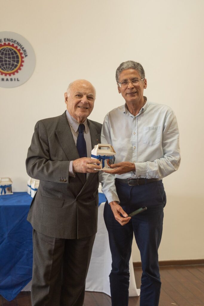 Almoço de julho no Clube presta homenagem a Paulo Poggi e aos aniversariantes almoco de julho no clube presta homenagem a paulo poggi e aos aniversariantes almoco de julho no clube presta homenagem a paulo poggi e aos aniversariantes 7