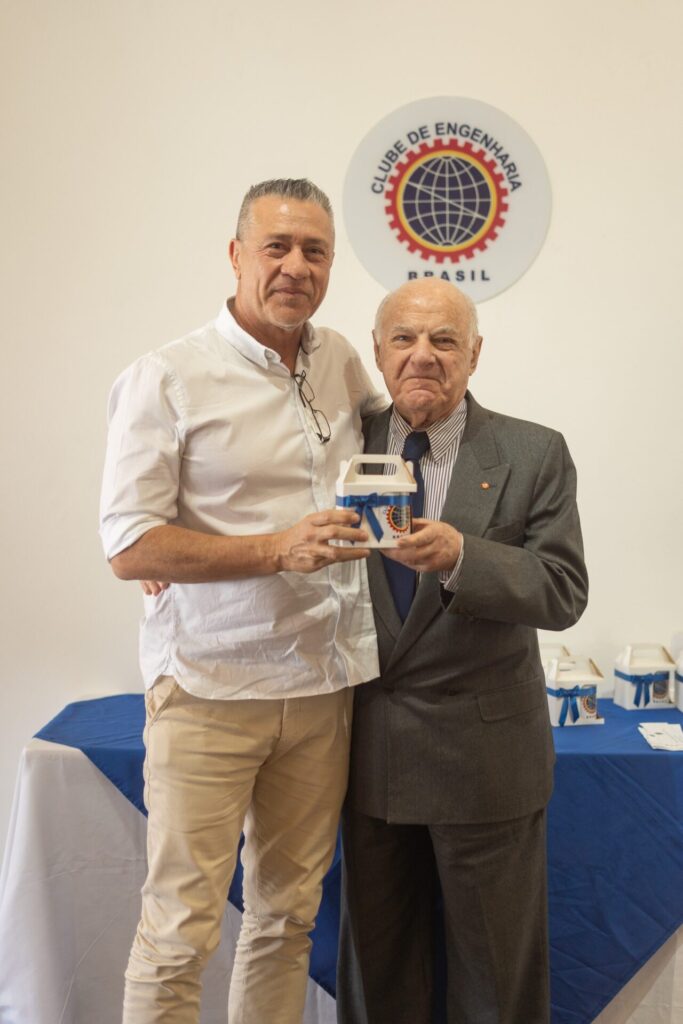 Almoço de julho no Clube presta homenagem a Paulo Poggi e aos aniversariantes almoco de julho no clube presta homenagem a paulo poggi e aos aniversariantes almoco de julho no clube presta homenagem a paulo poggi e aos aniversariantes 8
