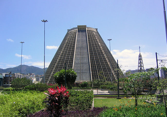 Bodas Cariocas: Os 130 anos dos bondinhos de Santa Teresa e os 50 anos da Catedral Metropolitana de São Sebastião do Rio de Janeiro 3 Bodas Cariocas: Os 130 anos dos bondinhos de Santa Teresa e os 50 anos da Catedral Metropolitana de São Sebastião do Rio de Janeiro catedral3 catedral3