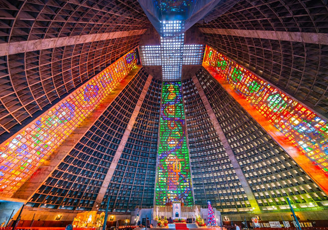 Bodas Cariocas: Os 130 anos dos bondinhos de Santa Teresa e os 50 anos da Catedral Metropolitana de São Sebastião do Rio de Janeiro 4 Bodas Cariocas: Os 130 anos dos bondinhos de Santa Teresa e os 50 anos da Catedral Metropolitana de São Sebastião do Rio de Janeiro catedral4 catedral4