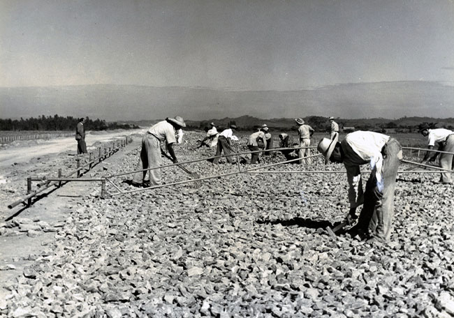 Via Dutra é há 75 anos a principal artéria de infraestrutura viária do país via dutra e ha 75 anos a principal arteria de infraestrutura viaria do pais via dutra e ha 75 anos a principal arteria de infraestrutura viaria do pais 1