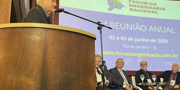 O presidente do Clube, Francis Bogossian