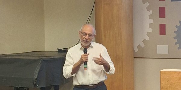 Sinval Andrade, diretor da Águas do Rio