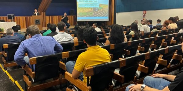 renato_paiva_forum_mesa1