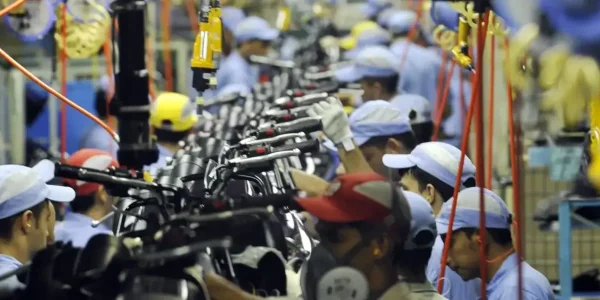 Indústria de motocicletas no Polo Industrial de Manaus (Foto: Agência Brasil )