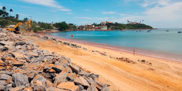 Praia de Meaípe, em Guarapari (ES)