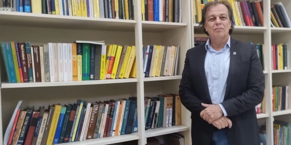 O professor Wladimir Neves pesquisa uma solução para os problemas desde 2008, em um trabalho que amplia a assertividade e a precisão. Crédito: Sidney Coutinho (SGCOM)